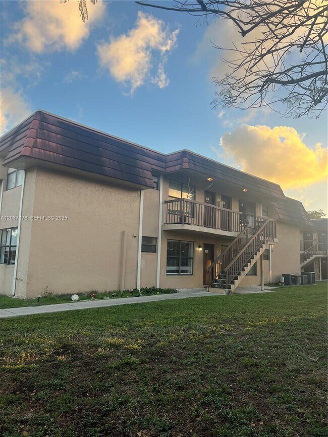 Building Photo - 14861 SW 104th St