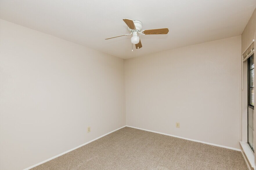 Building Photo - 3913 Horizon Pl