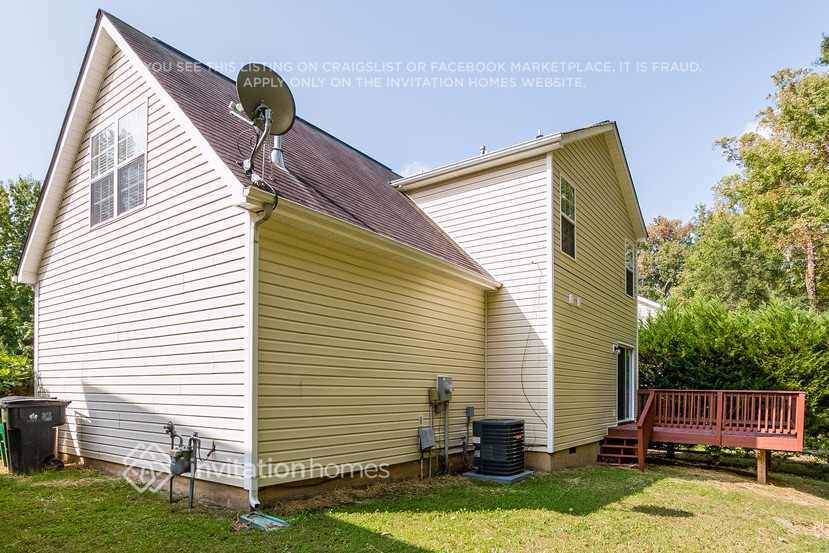 Building Photo - 11120 Northwoods Forest Dr