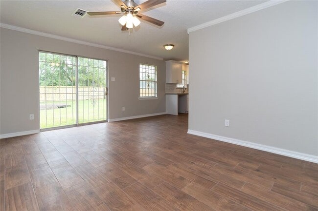 Building Photo - 8418 Rinn St