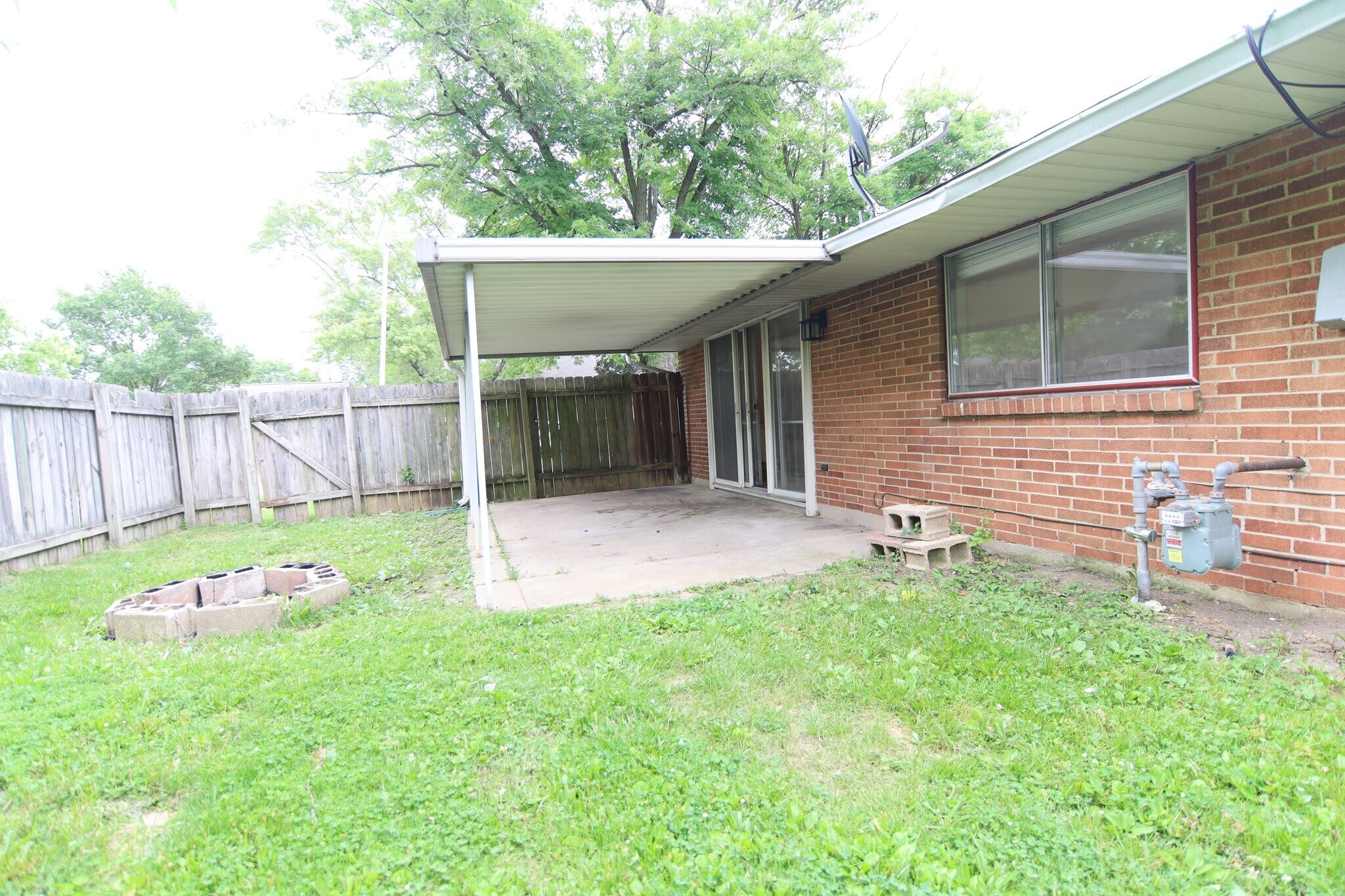 Building Photo - 5377 Flotron Dr