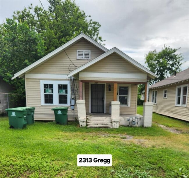Primary Photo - 2313 Gregg St
