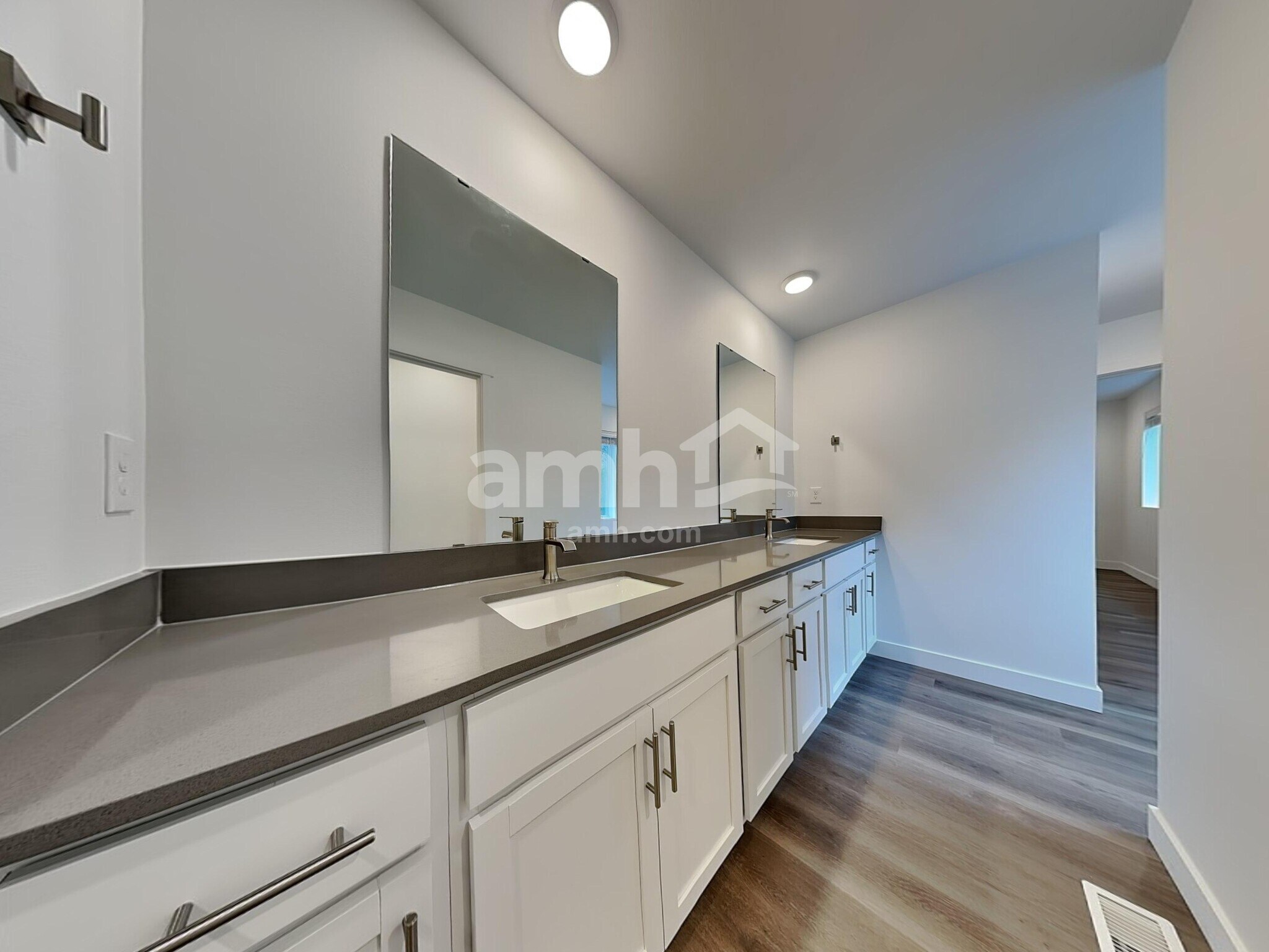 Building Photo - 7820 Selah St SW