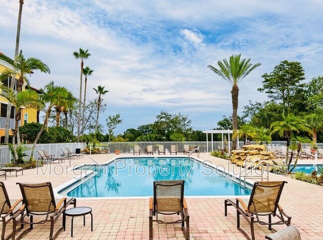 Building Photo - 5463 Vineland Rd