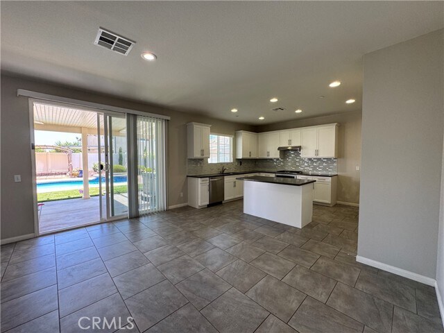 Building Photo - 3469 Presidio Ln