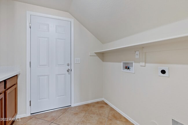 Building Photo - 5976 W Audrey Ln