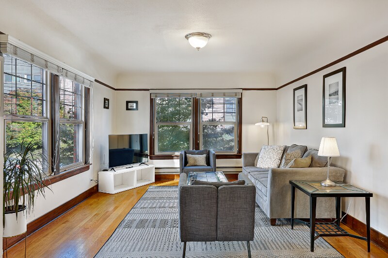 Building Photo - 311 12th Ave E