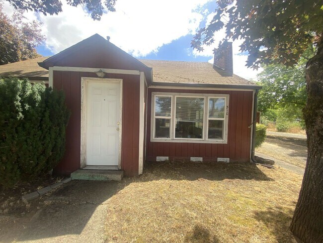 Building Photo - 310 Gregory Dr