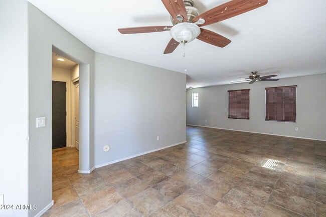 Building Photo - 2873 E Bart St