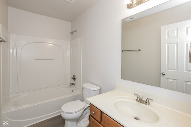 Building Photo - 2415 Cabin Hill Rd