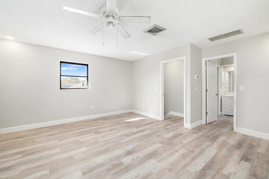 Building Photo - 928 Laurel Ave