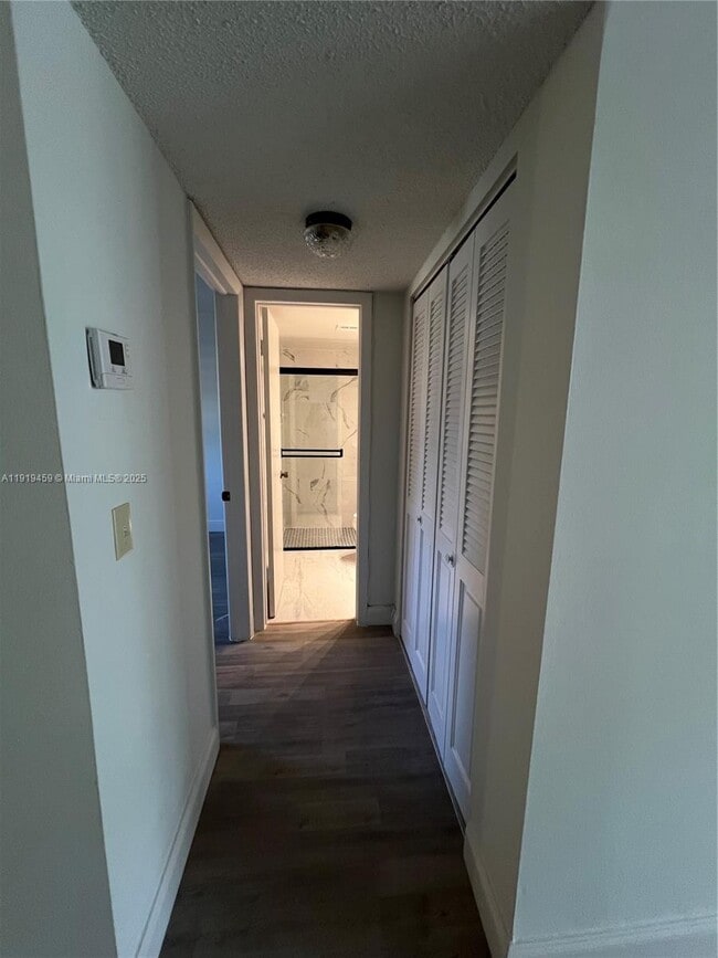 Building Photo - 301 Cambridge Rd