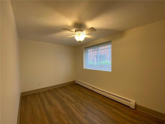 Building Photo - 2637 Pleasant Ave