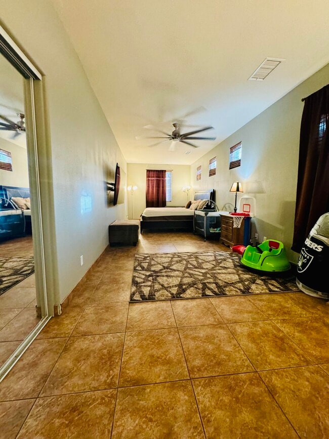 Building Photo - 47398 Manteca Ct