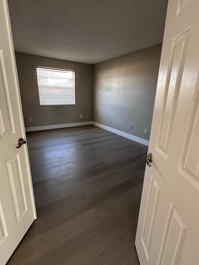 Building Photo - 2246 SE 27th Dr