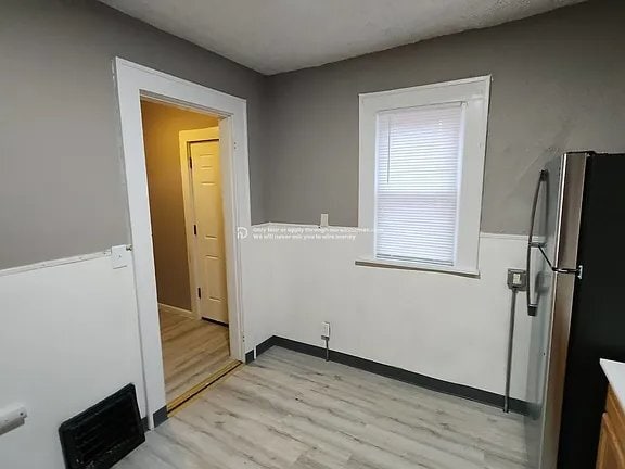 Building Photo - 659 East Ave