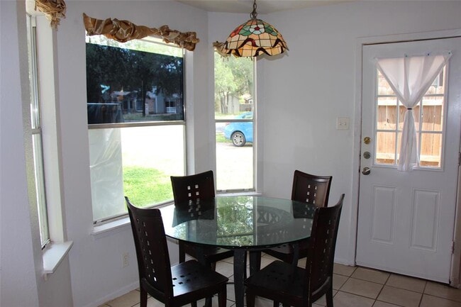 Building Photo - 9603 Nightjar Dr