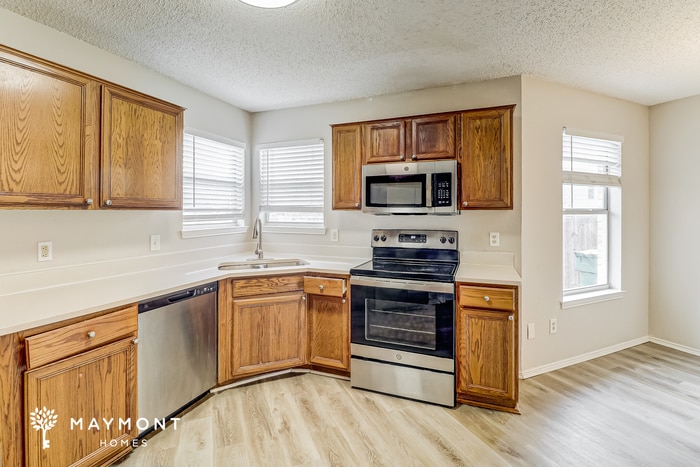 Building Photo - 1005 Meadowbend Dr