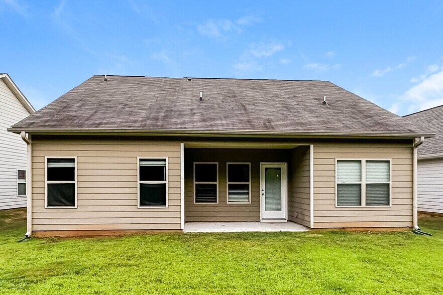 Building Photo - 108 Thomaston St