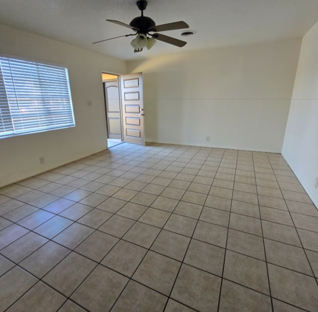 Building Photo - New flooring and paint throughout!