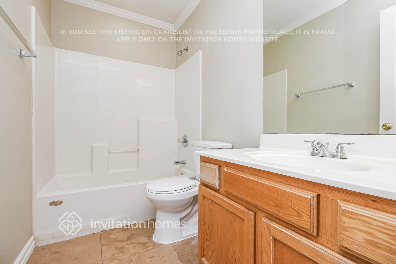 Building Photo - 3719 E Inverness Ave