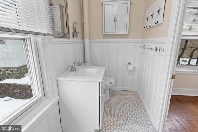 Building Photo - 134 Plant Ave