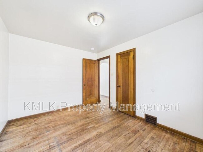 Building Photo - 1119 Copley Rd