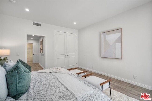 Building Photo - 1650 Veteran Ave