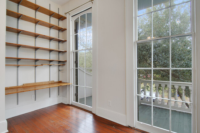 Building Photo - 2026 Baronne St