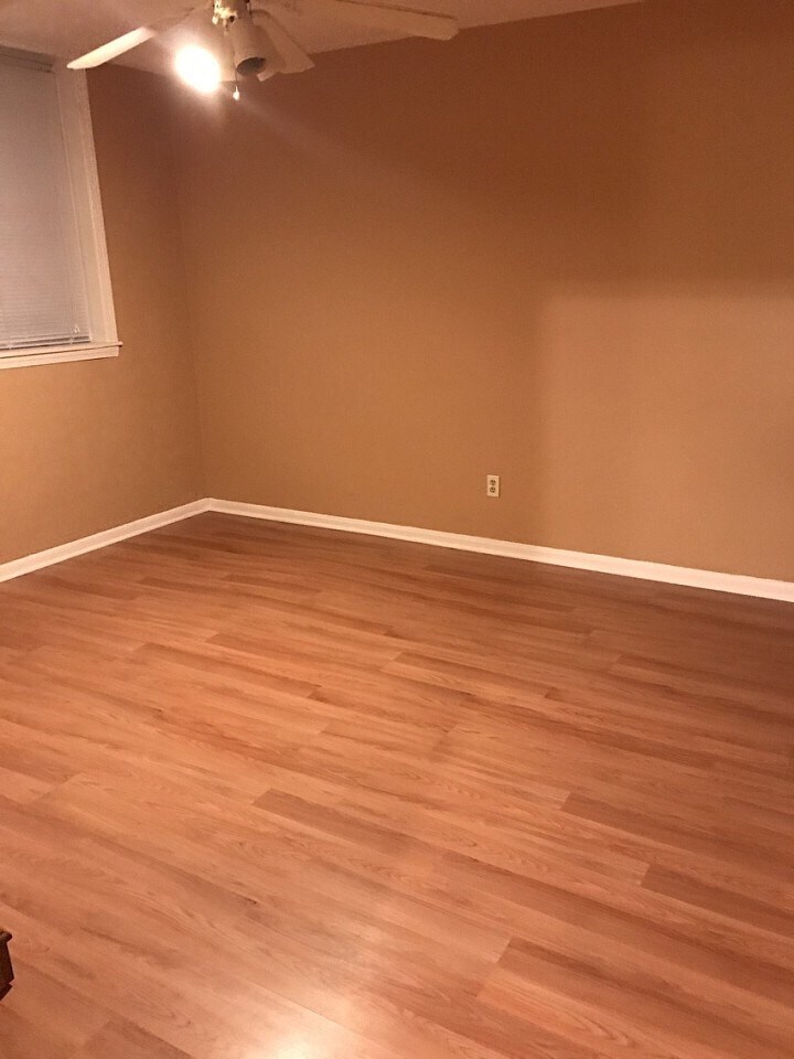 Master Bedroom - 13200 Fairhill Rd