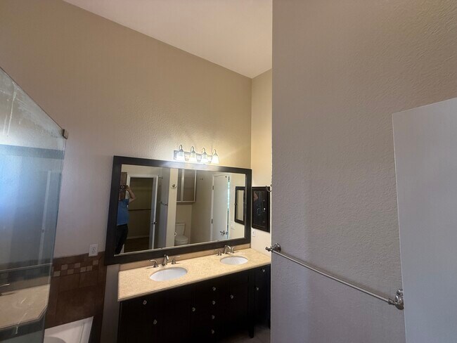 Building Photo - 8984 N Clover Way