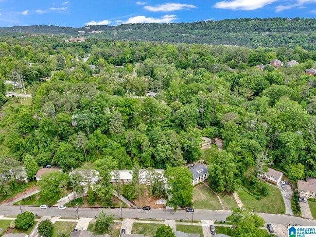 Building Photo - 917 S Forrest Dr
