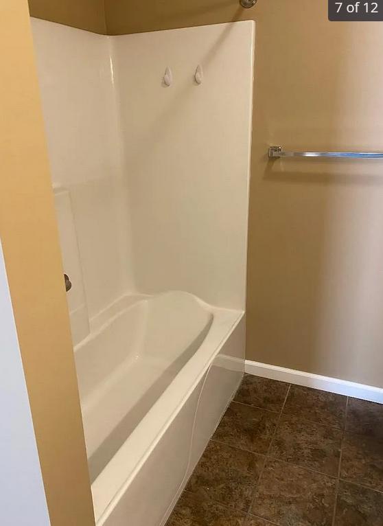 Building Photo - 2407 Putnam St