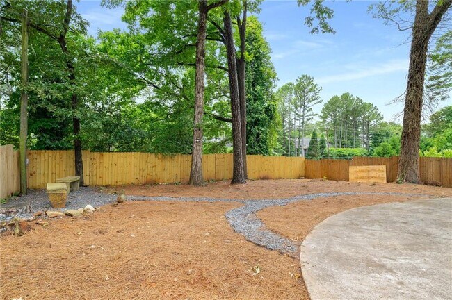 Building Photo - 3154 N Druid Hills Rd