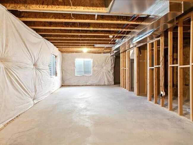 Building Photo - Herriman Lovely 3 bed, 2.5 bath Townhome