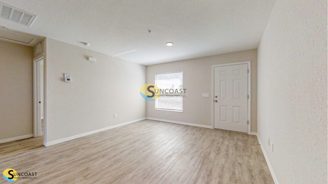 Building Photo - Move-in Ready! Gorgeous 1 Bed End Unit Apt...