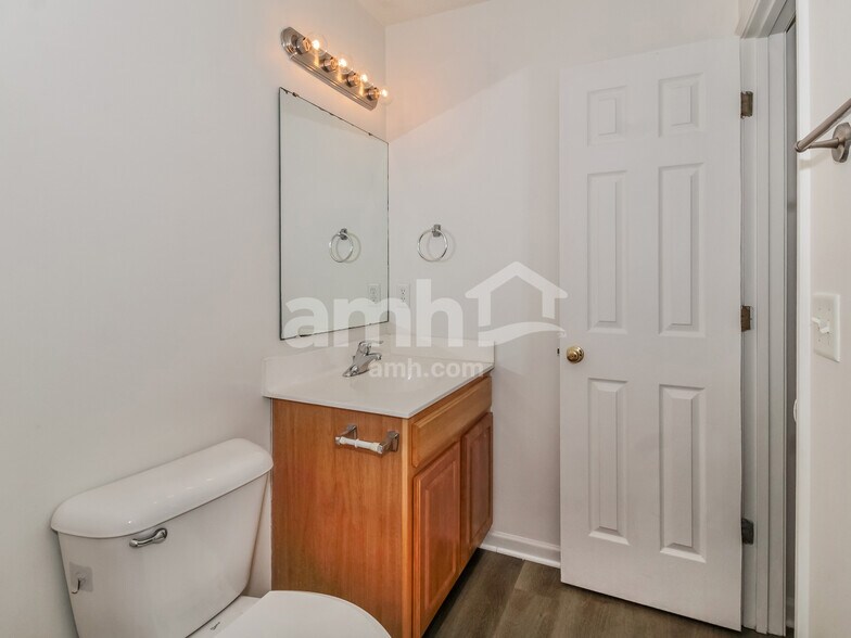 Building Photo - 7236 Walking Horse Ct