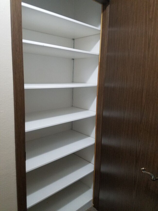 Building Photo - 936 Molello 410-414 W 14th Street