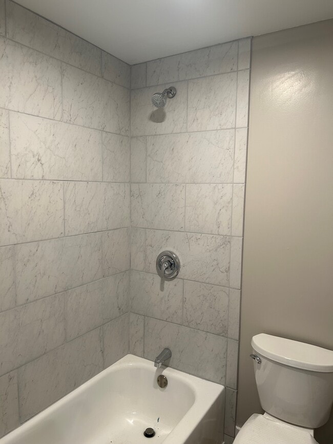 Building Photo - 927 Mckaig Ave