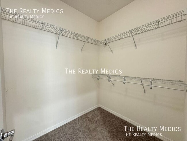 Building Photo - 5107 Appenine Loop W