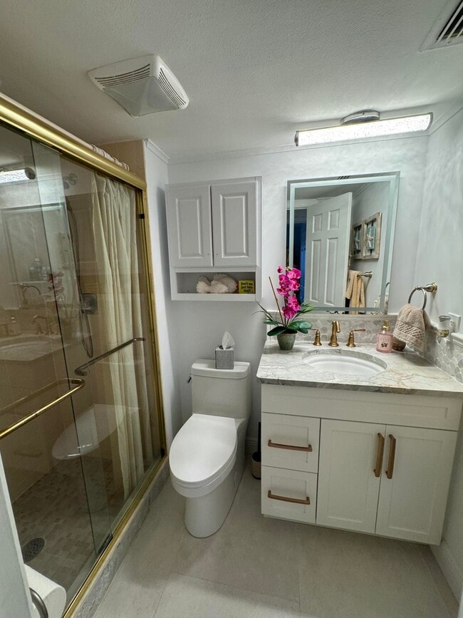 Building Photo - 200 Intracoastal Pl