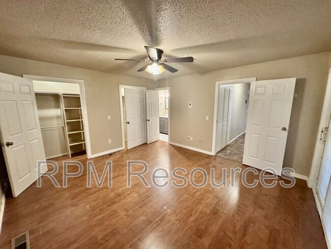 Building Photo - 725 Mabel C Fry Blvd