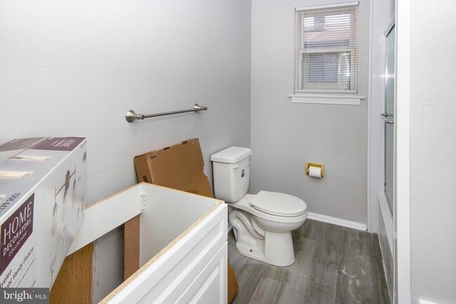 Building Photo - 106 Haines Ave
