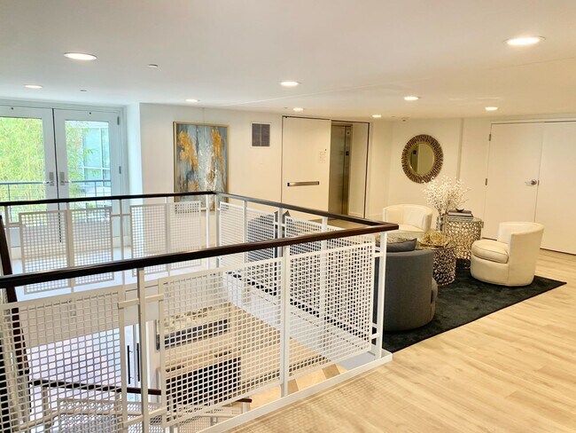 Building Photo - South Beach Contemporary Top Floor New Yor...