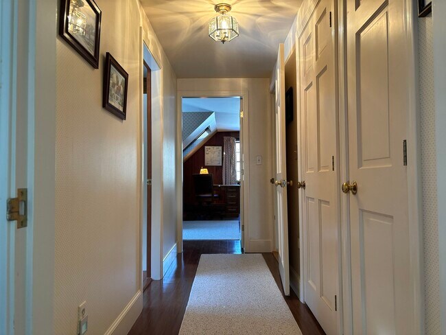 Building Photo - 104 Woodland Rd