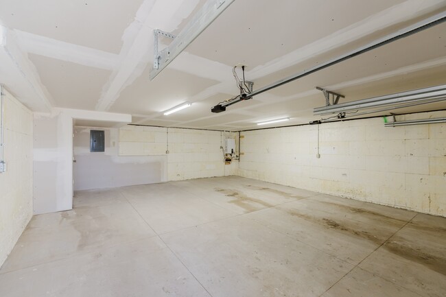 Building Photo - 337A Brookhill Dr
