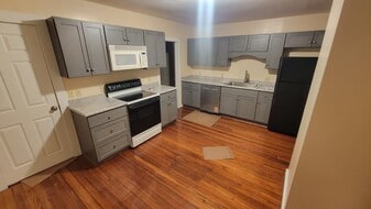 Building Photo - 77 West St