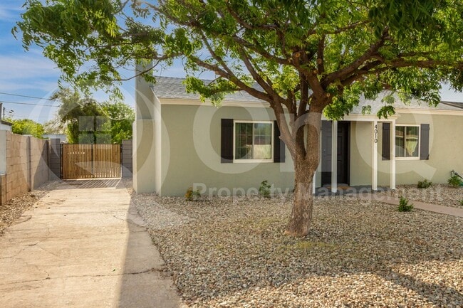 Building Photo - 4010 N 11th Ave