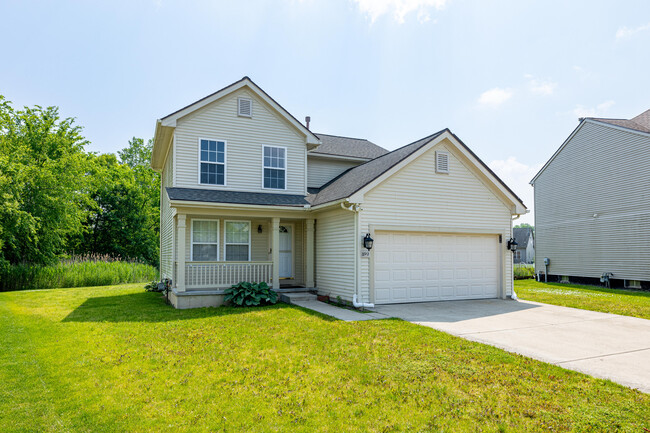 Building Photo - 8312 N Warwick Ct