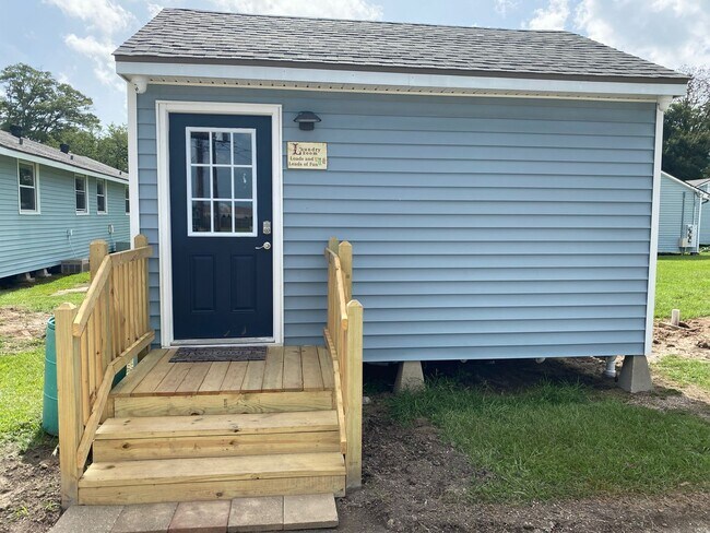Building Photo - 115 S Girouard Rd
